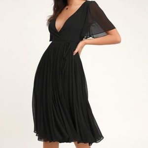 Black Pleated Midi Wrap Dress size XS